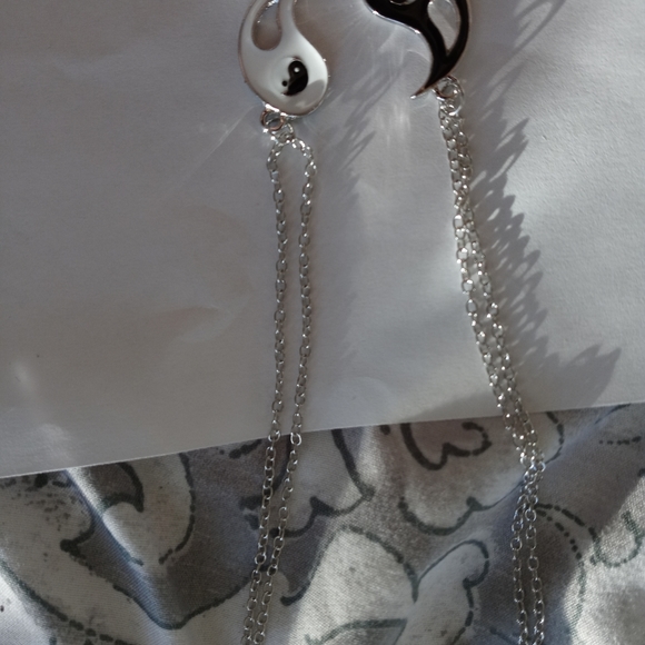 Jewelry - Picture 6 of 11